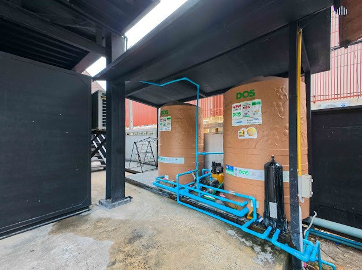 ขายร้านค้า/ตลาดนัดปิ่นเกล้า จรัญสนิทวงศ์ : พร้อมรับฟังทุกข้อเสนอ!!! สามารถดำเนินกิจการต่อได้ทันที ขายสิ่งปลูกสร้างพร้อมร้านอาหาร(ปิ้งย่าง) 503 ตารางเมตร ต้นซอยจรัญสนิทวงศ์ 32 พร้อมสัญญาเช่าระยะยาว 18 ปี บนที่ดิน 256 ตารางวา ราคาพิเศษ!!