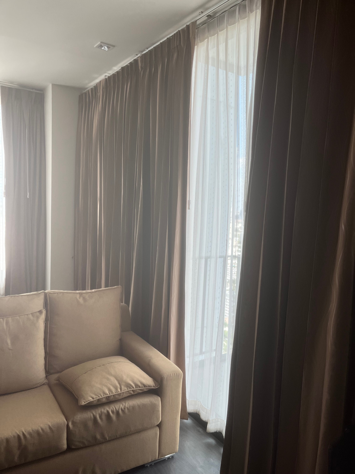 ให้เช่าคอนโดสุขุมวิท อโศก ทองหล่อ : For Rent CondoEdge Sukhumvit 23 Fully furnished (S15-10818)