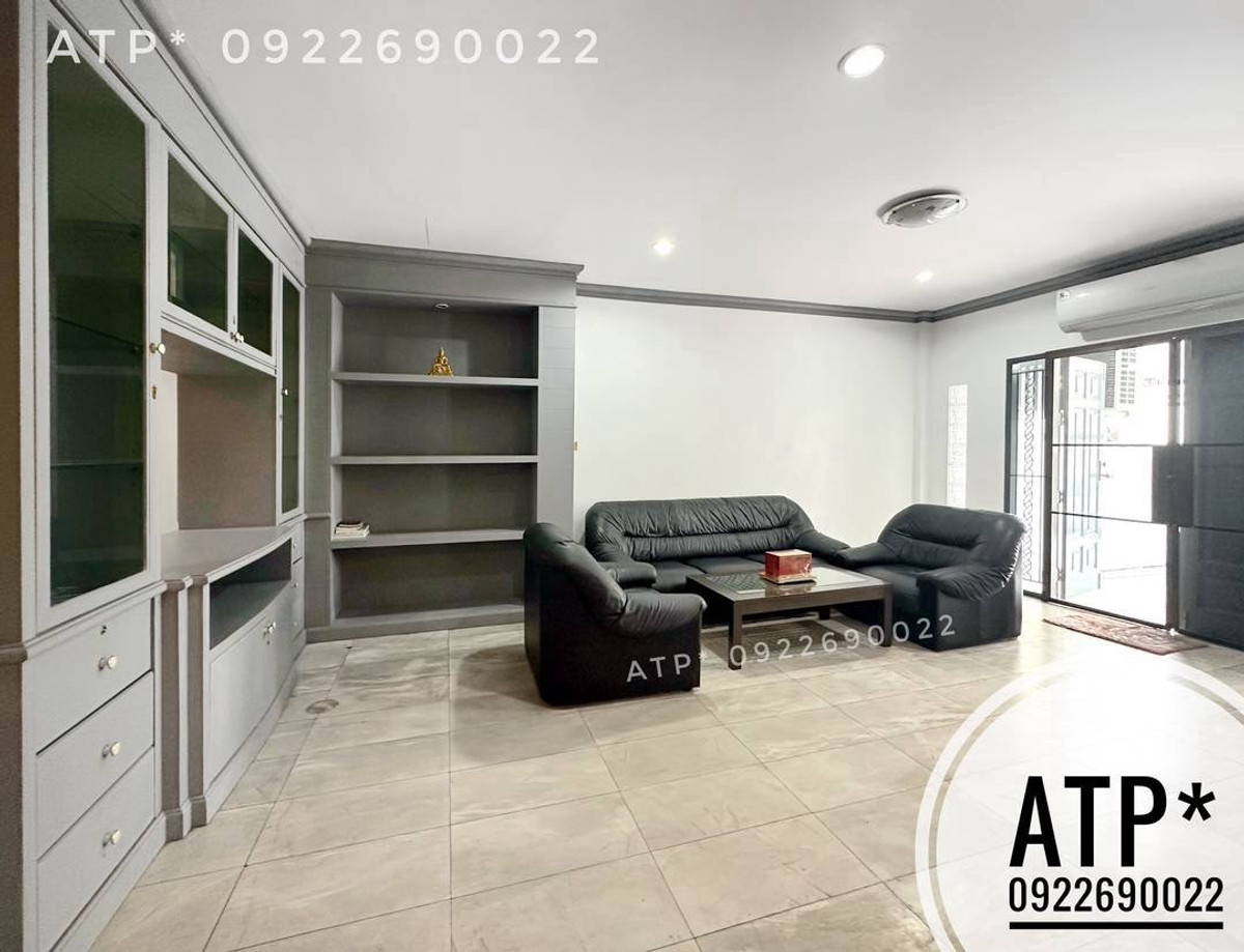 ให้เช่าทาวน์โฮมรามคำแหง หัวหมาก : **เช่า** บ้านทาวน์เฮ้าส์พร้อมเข้าอยู่ 27ตรว/3ชั้น/5นอน/3น้ำ/โถง+ครัว/5แอร์/2จอดรถ/เฟอร์ครบ @ รามคำแหง (หัวหมาก-หลังราม)