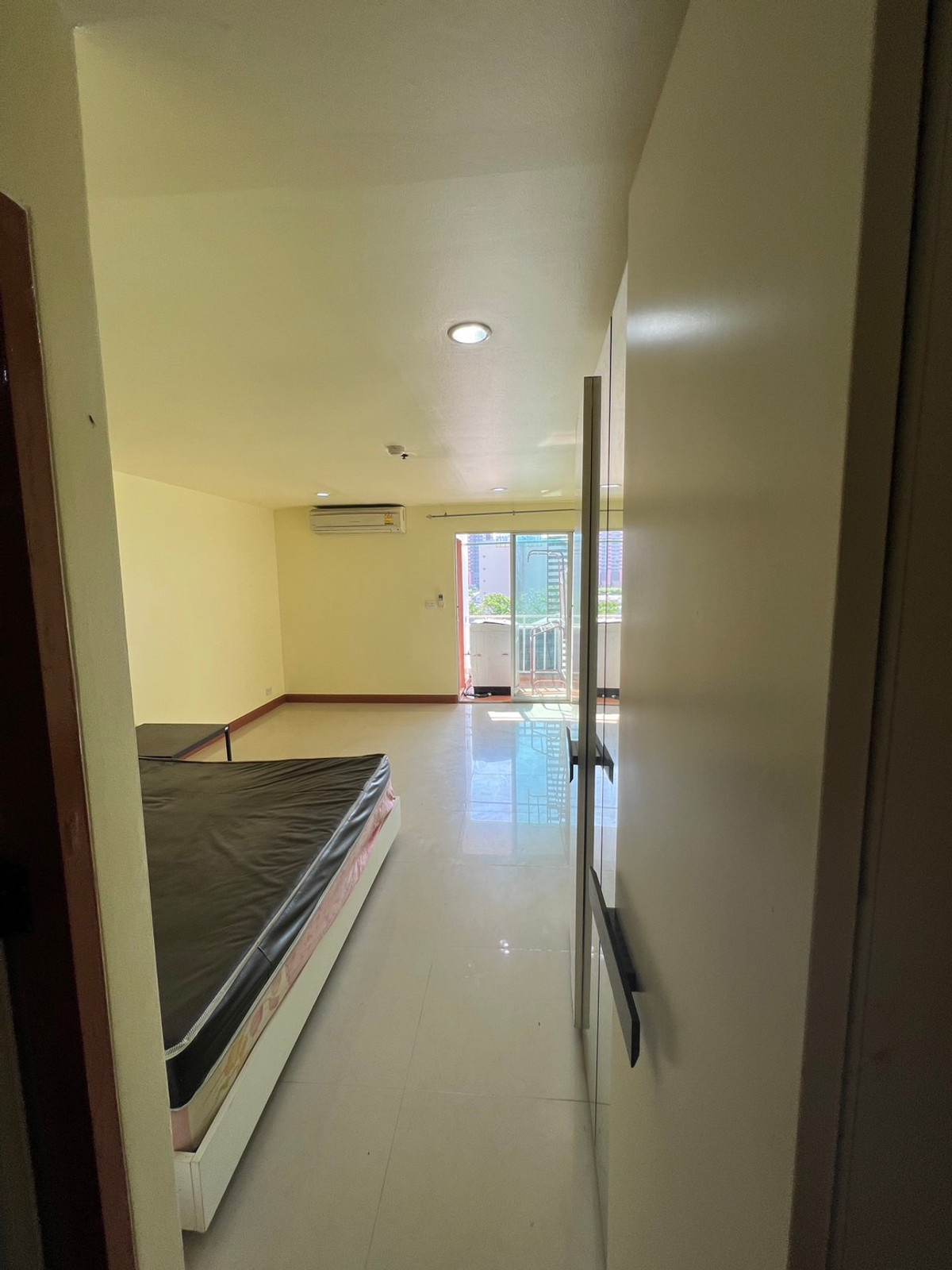 For RentCondoBangna, Bearing, Lasalle : Near BTS Bangna, expressway, near Bitec Bangna