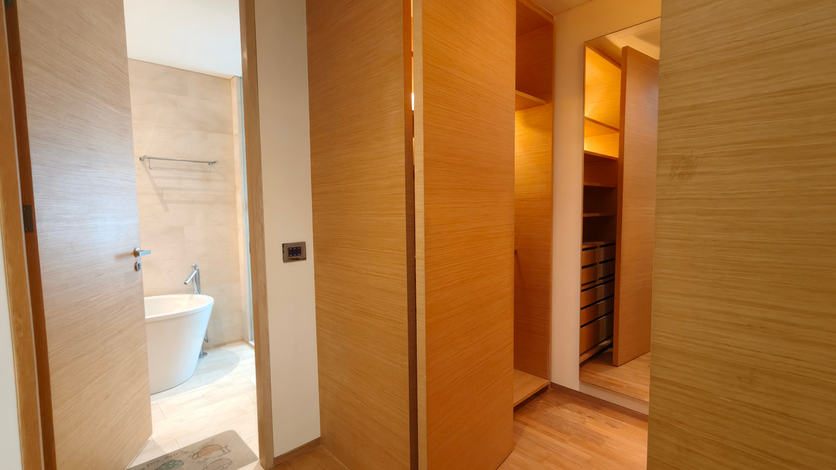 ขายคอนโดสีลม ศาลาแดง บางรัก : ขายคอนโดศาลาแดง เรสซิเดนซ์ 