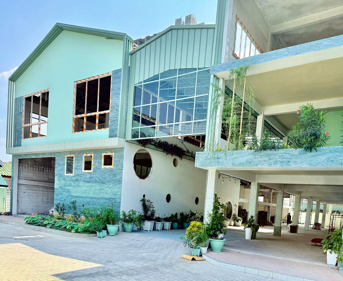 For RentOfficeRattanathibet, Sanambinna : 📢 [For Rent] Prime Office & Warehouse Complex – Rewadee Soi 7, near Nonthaburi Government Center! 🏢✨  Spacious area with versatile functions, perfect for a modern office, warehouse, or distribution center.