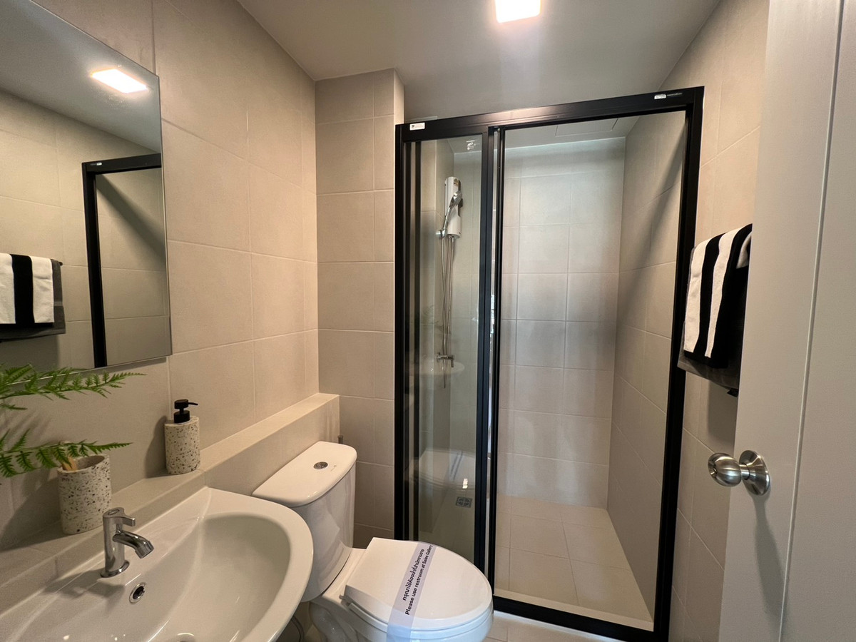 For RentCondoChaengwatana, Muangthong : New condo, new room, ready to move in, Vay Chinnakhet (Way Chinnakhet), fully furnished, near Dhurakij Pundit University (DPU).