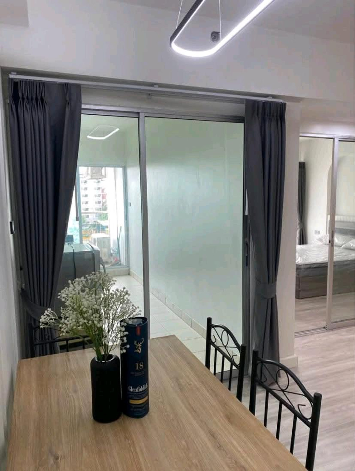 For RentCondoPattanakan, Srinakarin : Supalai Park Srinakarin, beautiful view, spacious room, 1 bedroom, 1 bathroom, 51 sq m.