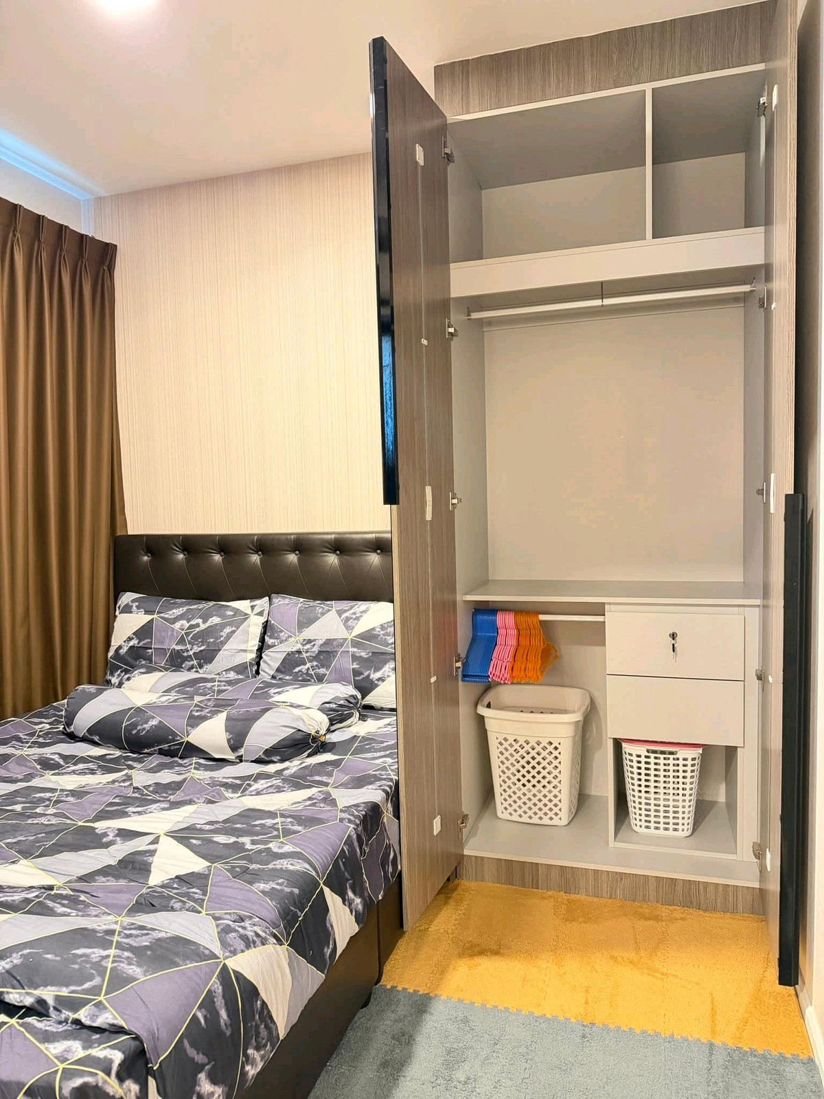 For RentCondoSamut Prakan,Samrong : ✨ Beautiful room, high floor, open view, ready to move in, very good price, good location, convenient travel 🚝 near MRT Thipwan / BTS Samrong.