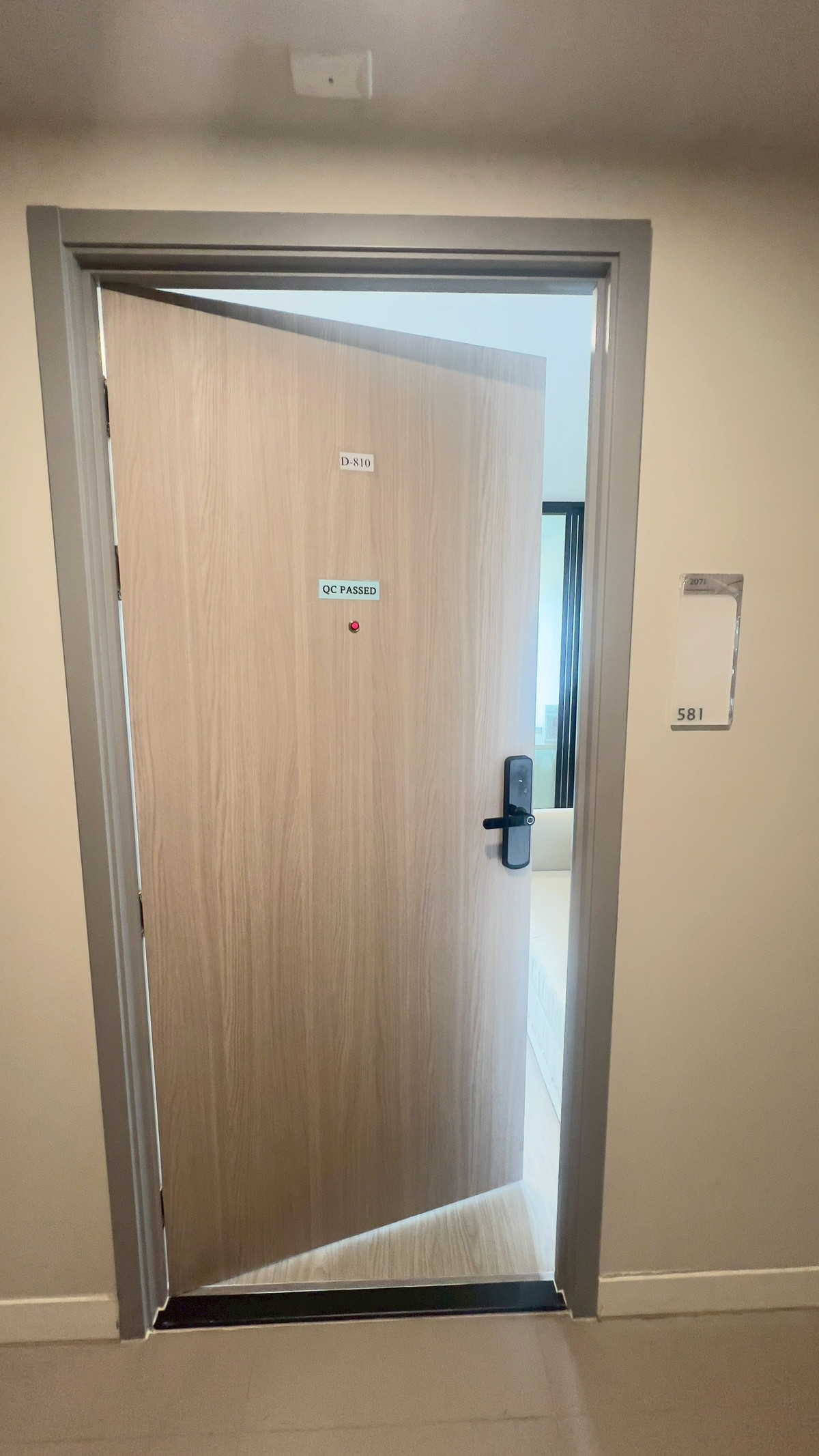 ขายคอนโดอ่อนนุช อุดมสุข : ขายห้อง Combine วิวสระ Olympic หนึ่งเดียวที่ Atmoz Oasis อ่อนนุช  ขนาดใหญ่ 55.52 ตารางเมตร 2 ห้องนอน 2 ห้องน้ำ พร้อมอยู่ ฟรีโอน