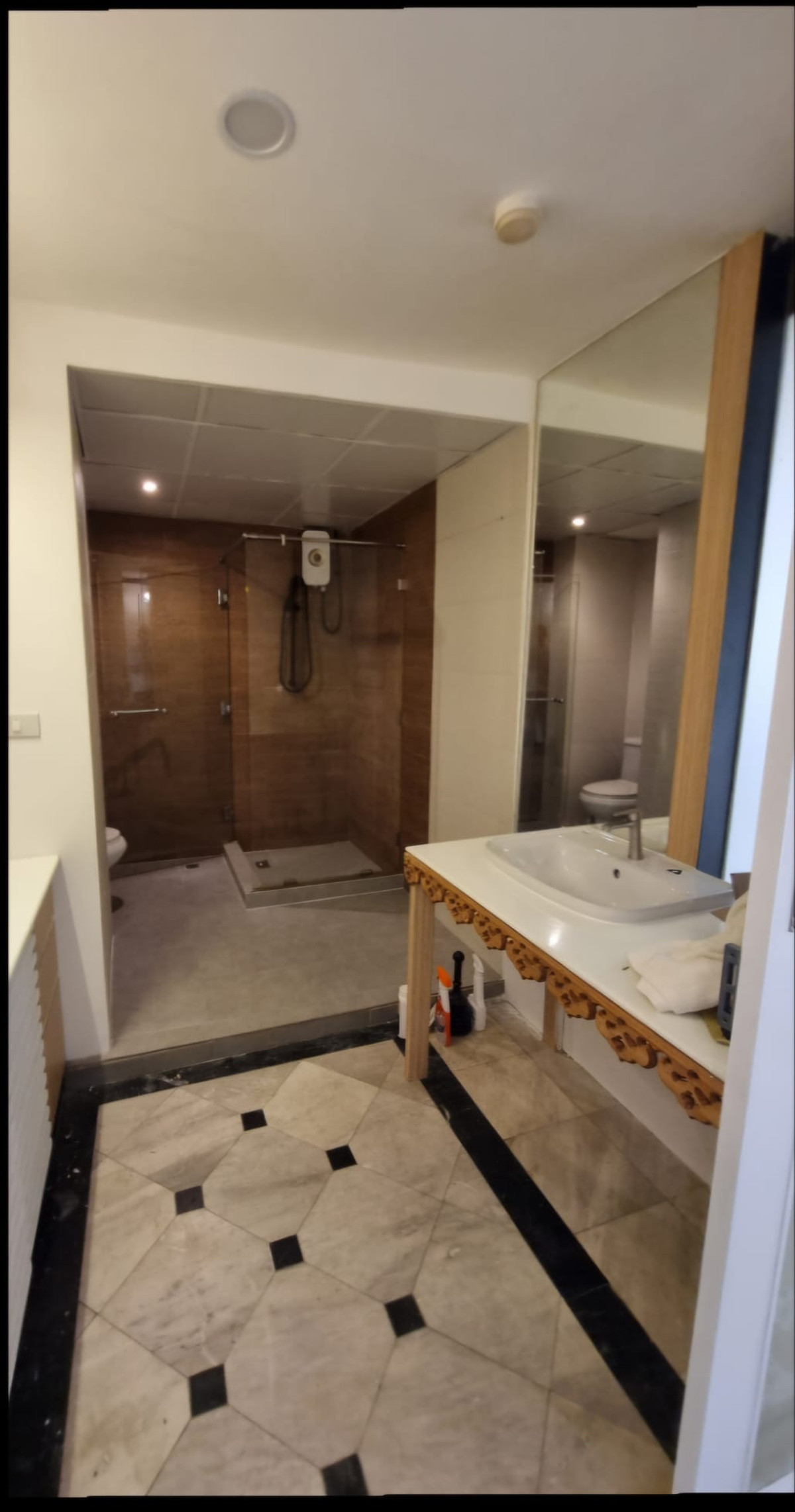 ขายคอนโดวิทยุ ชิดลม หลังสวน : คุ้มสุดในโครงการ – First Tower | 1 Bedroom 1 Bathroom