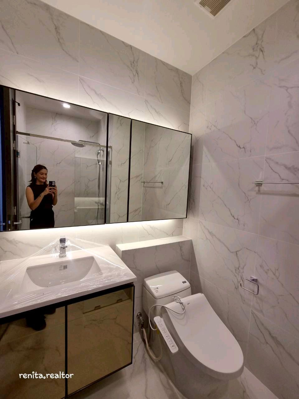 ให้เช่าคอนโดสุขุมวิท อโศก ทองหล่อ : ปล่อยเช่าคอนโดหรู AESTIQ Thonglor – ห้องสวย เลี้ยงสัตว์ได้ (Pet-Friendly) ใจกลางทองหล่อ! 🐾✨48,000 บาท 40 ตรม. 1 นอน