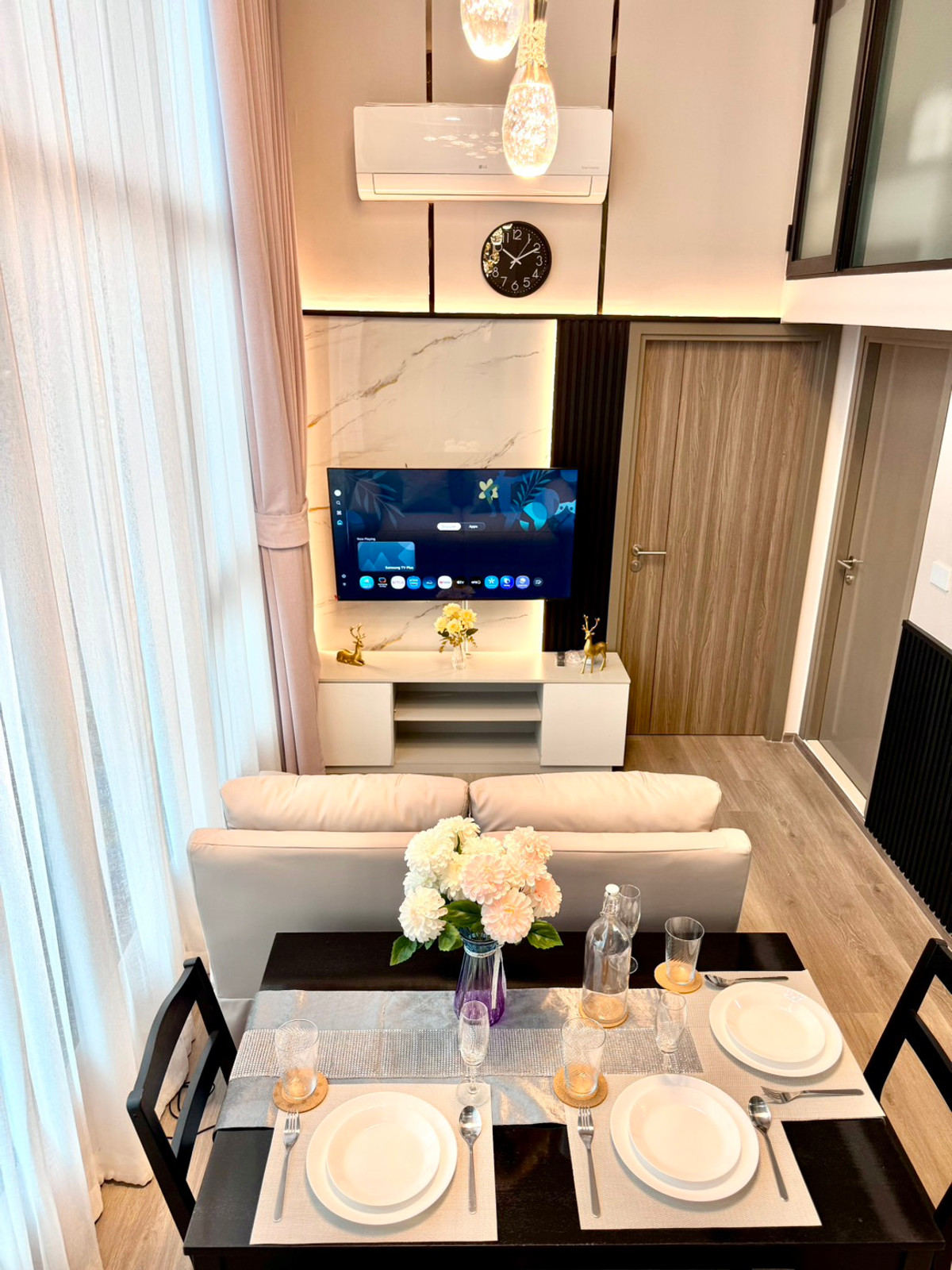 For RentCondoOnnut, Udomsuk : 🏙️ For rent KnightsBridge Space Sukhumvit – Rama 4 ✨ Beautiful room, high ceiling, Duplex style, comfortable, very good location.