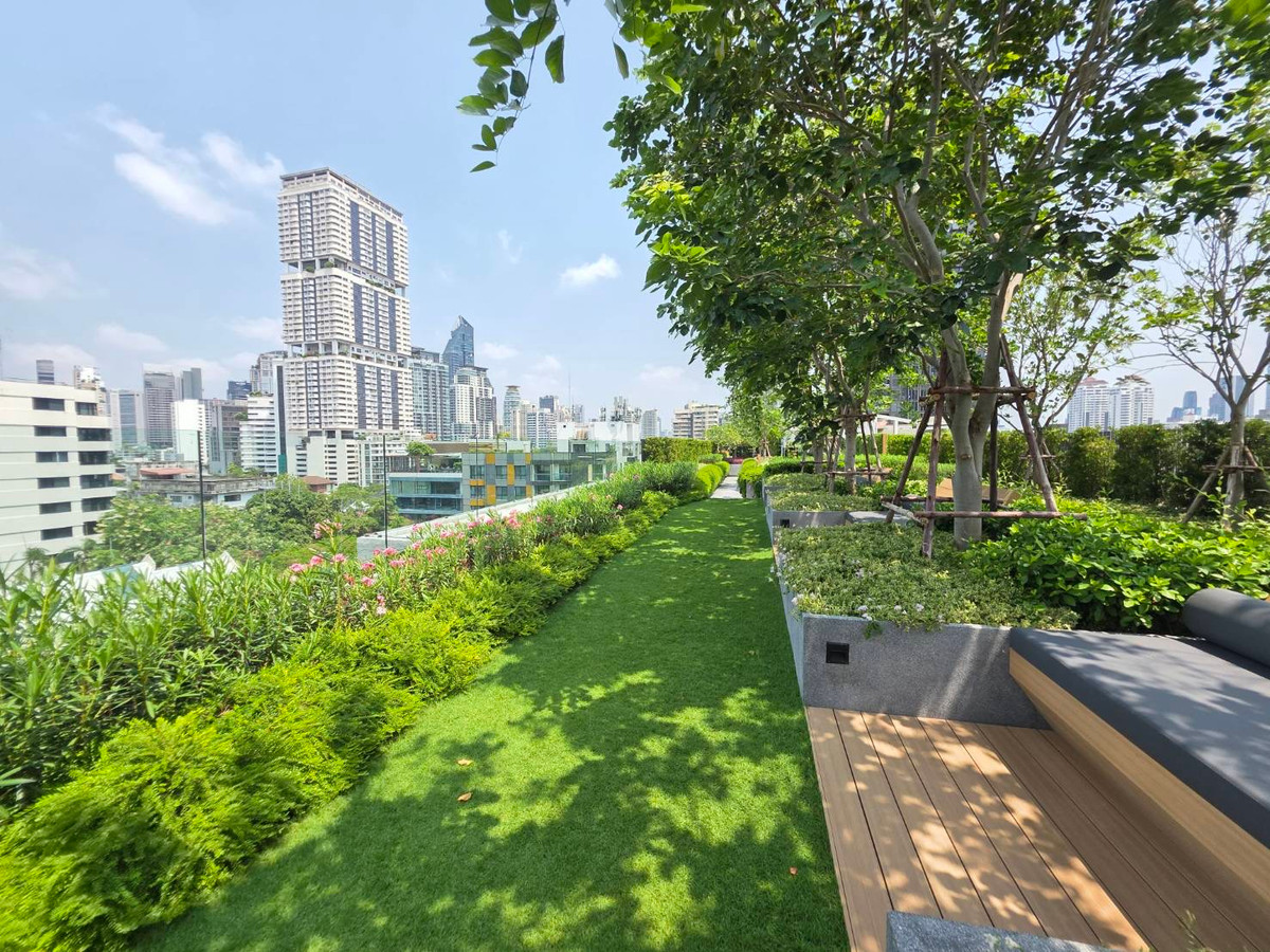 For SaleCondoSukhumvit, Asoke, Thonglor : Via 34 (Sukhumvit 34): 3bed 3bath 146.25sqm. from 40 million corner unit Am: 0656199198