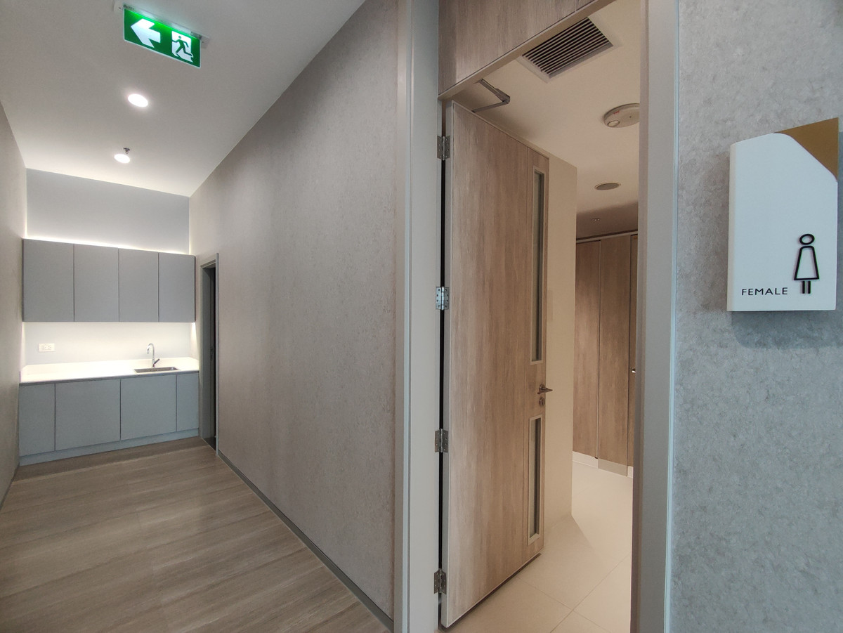 For RentOfficeSukhumvit, Asoke, Thonglor : Office for rent, Sukhumvit Nana (Office For Rent), JLK Tower Building (JLK Tower Office Building), office space size 116 - 1,693 square meters, price 950 baht/sq m., near BTS Nana, Watthana, Sukhumvit, Asoke, Ploenchit 
 
