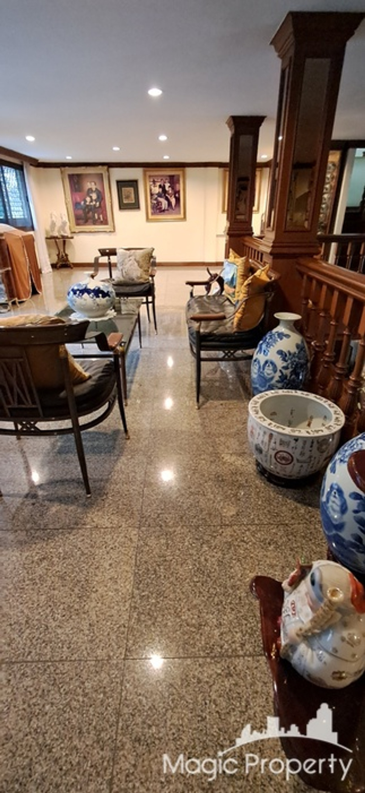 For RentShop HouseSukhumvit, Asoke, Thonglor : Commercial building For Rent in Soi Sukhumvit 39, Khlong Tan Nuea, Watthana, Bangkok