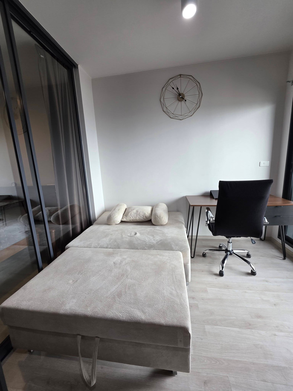 For RentCondoRatchadapisek, Huaikwang, Suttisan : 🏢✨ For rent Ideo Ratchada-Sutthisan (near MRT Sutthisan)