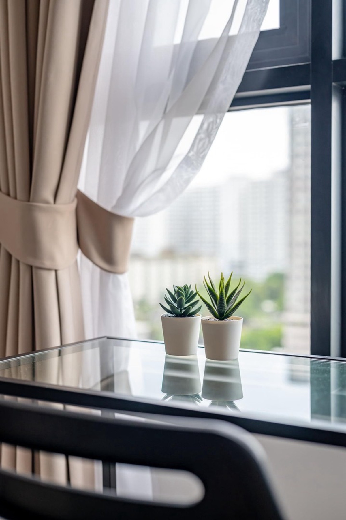 For RentCondoOnnut, Udomsuk : [For Rent] Knightsbridge Prime Onnut Condo @BTS On-Nut. Good location 16,500 baht/month. Beautiful unit. Safe from Earthquake incident.