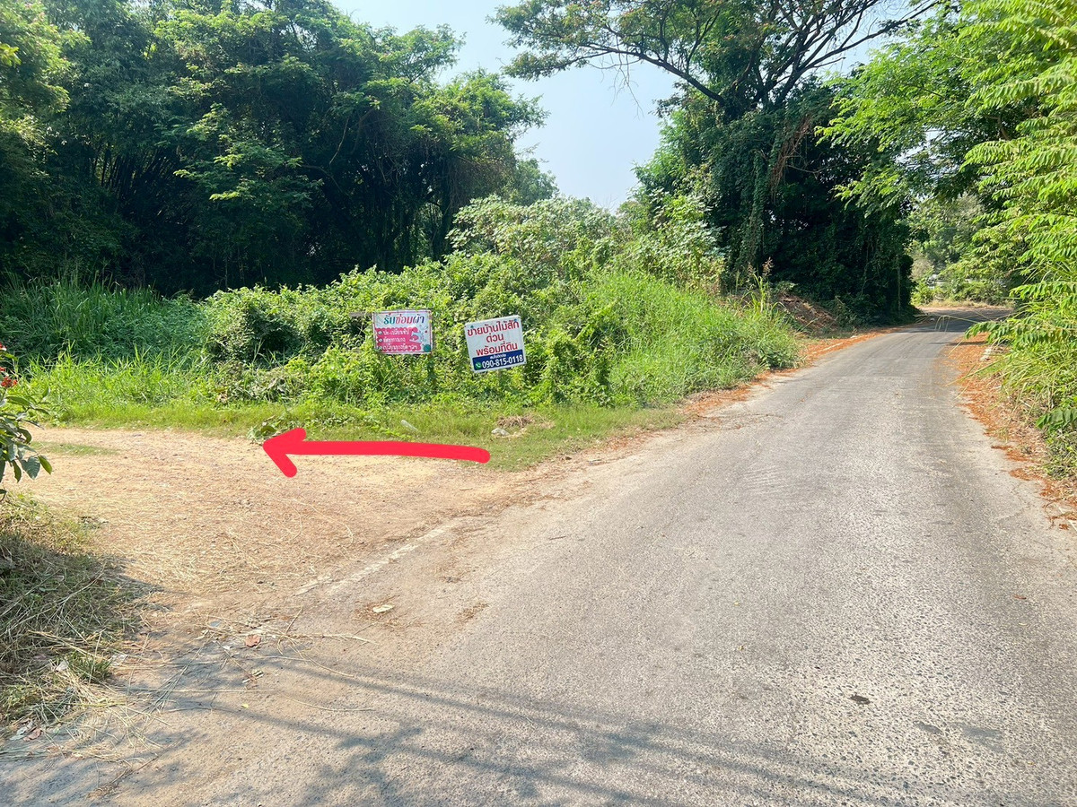 ขายบ้านสิงห์บุรี : บ้านเดี่ยว 2 ชั้น 42 ตร.ว. ครึ่งปูนครึ่งไม้สัก สภาพดี จ.สิงห์บุรี