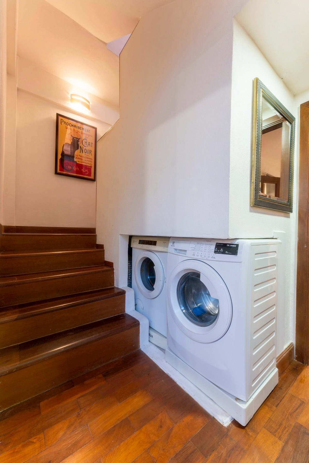 คอนโดสุขุมวิท อโศก ทองหล่อ : For sell and rent House in Asoke near NIST! ✨ 6 bedroom 350 sq.m ready to move in Near BTS Asoke and Terminal 21