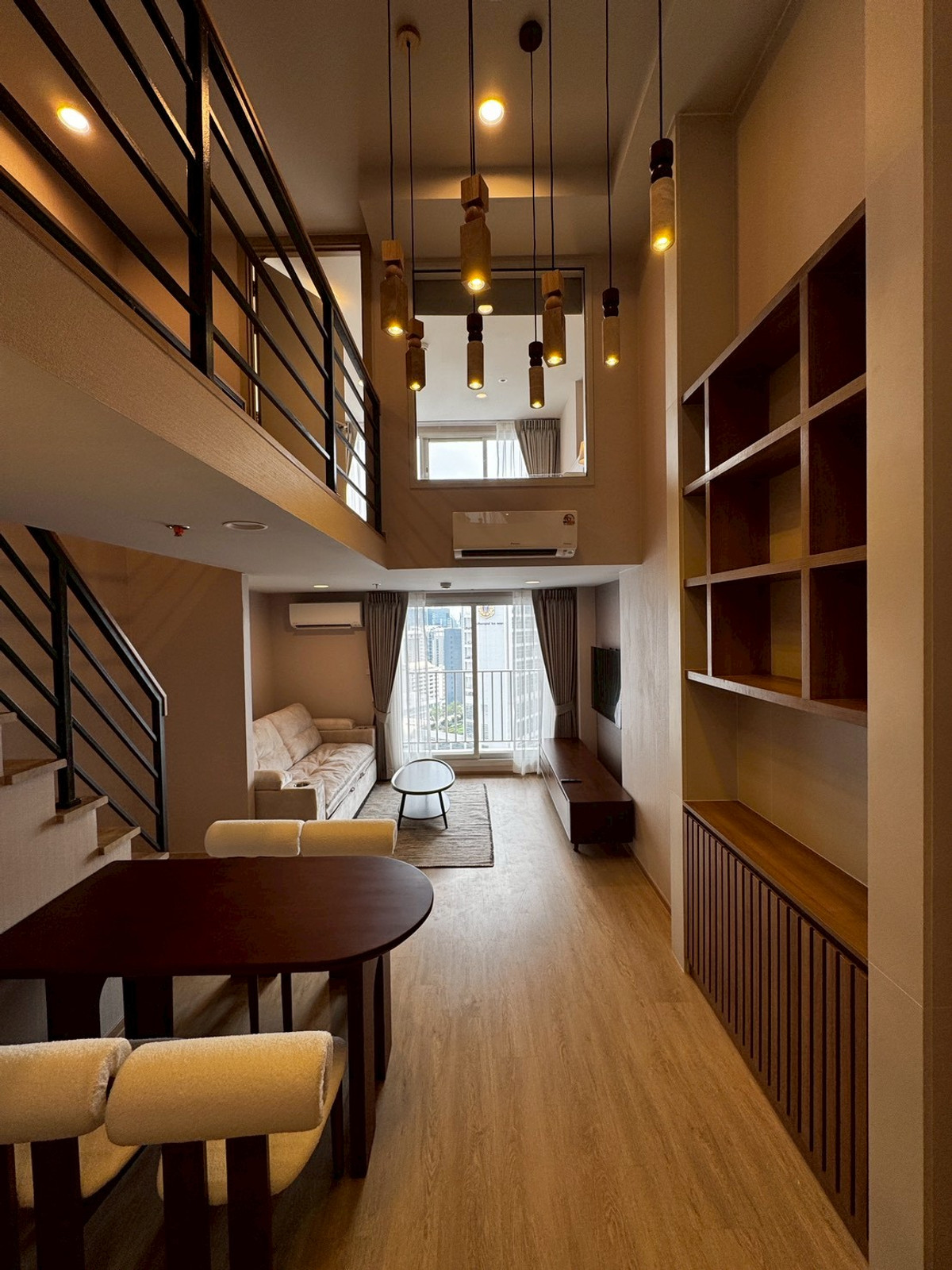 ให้เช่าคอนโดสยาม จุฬา สามย่าน : Rare Find! Culture Chula - Spacious 2B1B (57 sq.m) | High Floor & Fully Furnished | Near MRT Samyan