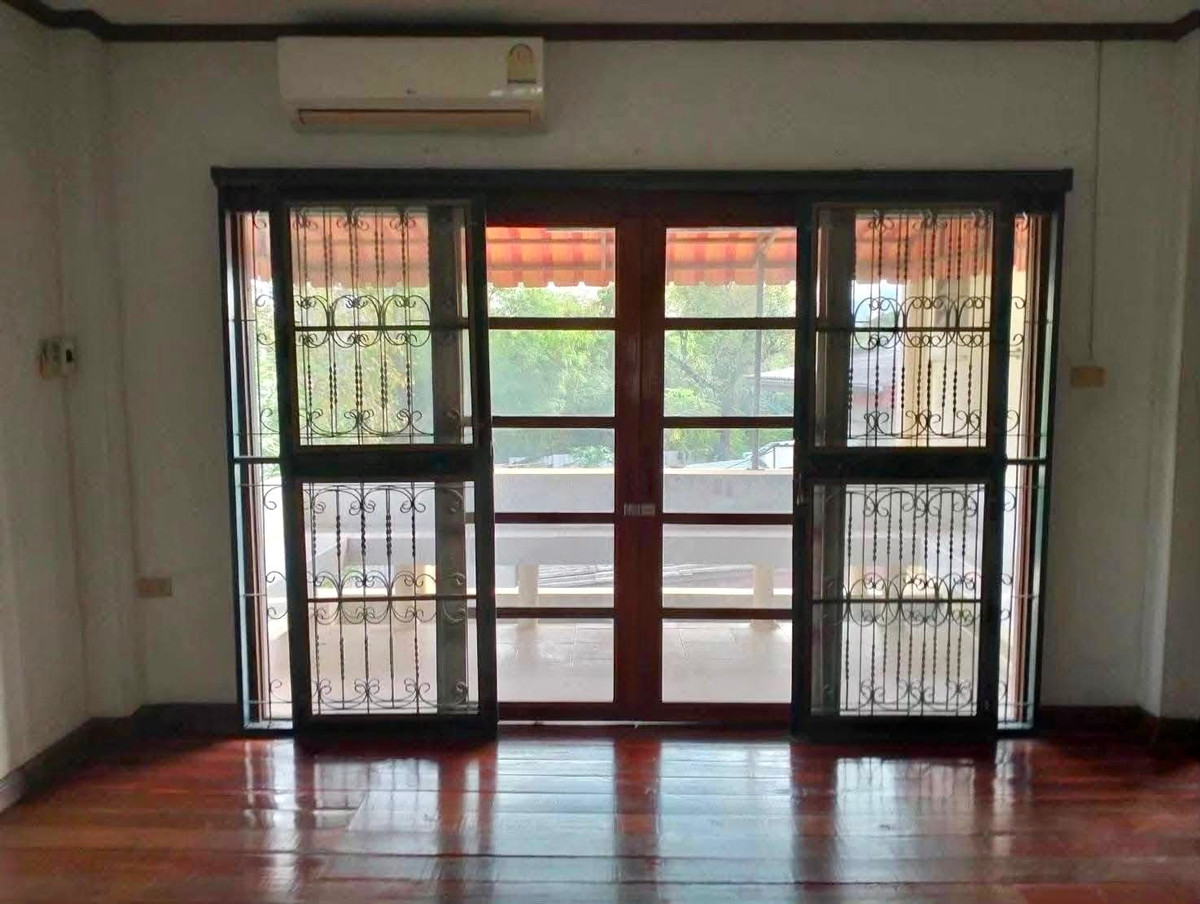 ขายบ้านพระราม 5 ราชพฤกษ์ บางกรวย : บ้านเดี่ยว ติวานนท์ 14 แยก 4 / 3 ห้องนอน (ขาย), Detached House Tiwanon 14 Alley Yaek 4 / 3 Bedrooms (FOR SALE) BNS025