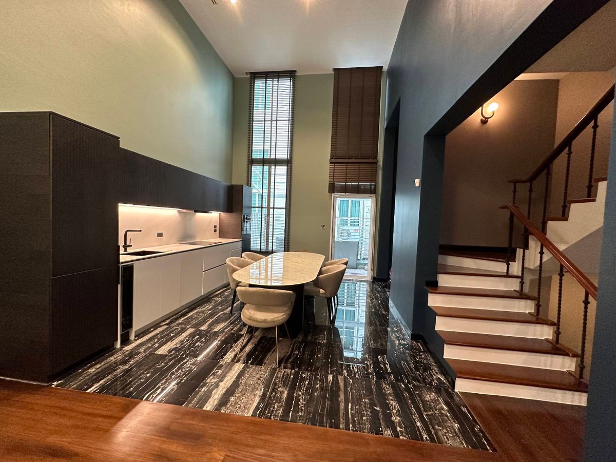 ขายบ้านสุขุมวิท อโศก ทองหล่อ : 🔥For Sale Renovated House in Thonglor! 4+1 Bedroom 370 sq.m fully Furnished Near Donki and BTS Thonglor Tel. 0863692224