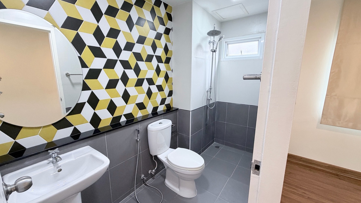 ให้เช่าอ่อนนุช อุดมสุข : บ้าน 3 ชั้น ตกแต่งสวยงาม ให้เช่า ย่านอ่อนนุช-ศรีนครินทร์ ใกล้ปิงมาร์เช่ปาร์ค เพียง 800 เมตร