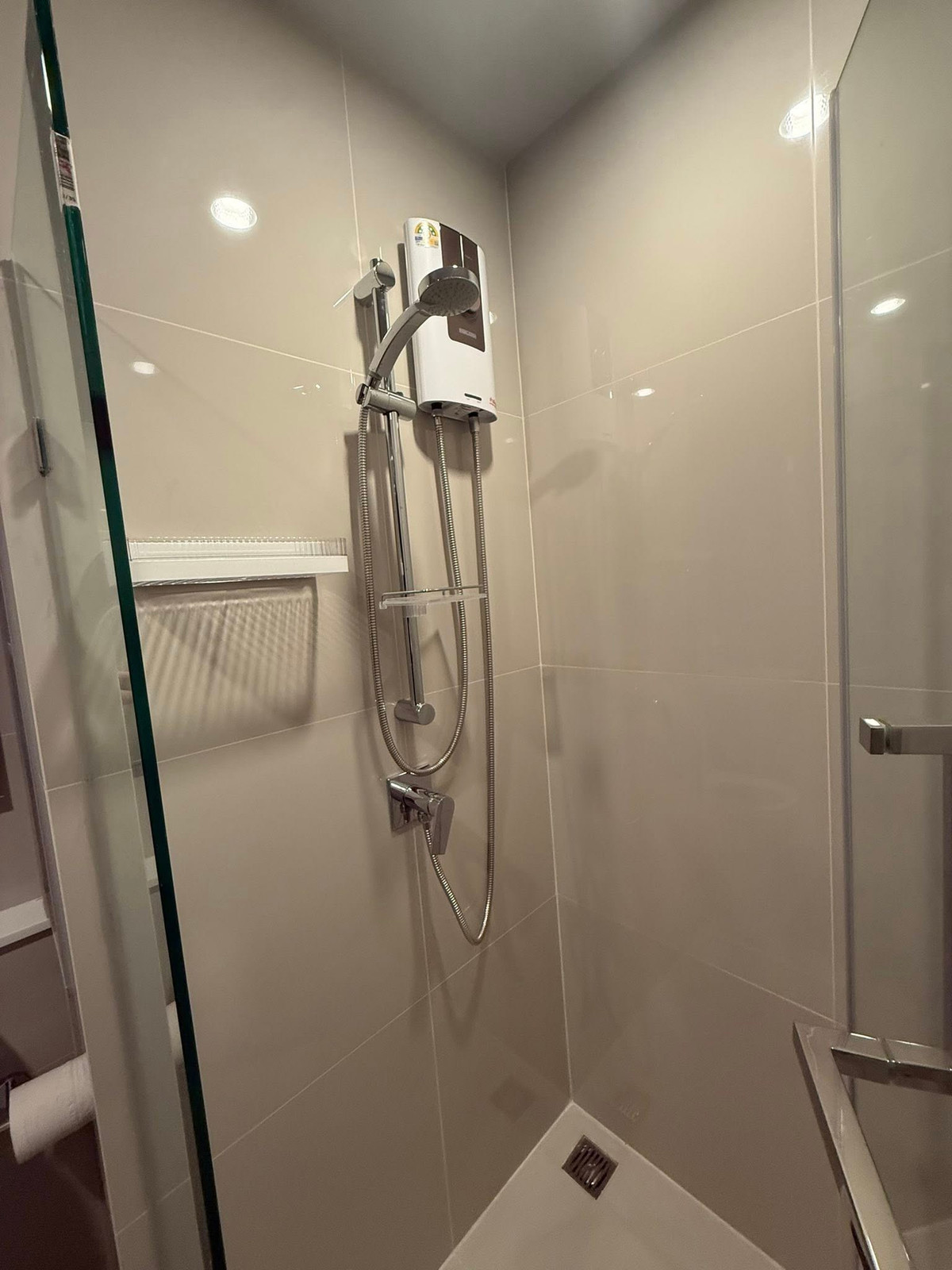 ให้เช่าคอนโดอารีย์ อนุสาวรีย์ : เช่า!! รหัส PR406 คอนโด NUE EVO อารีย์