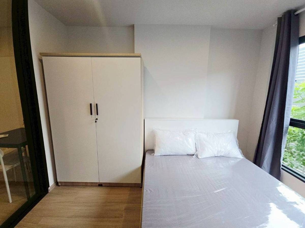 For RentCondoKasetsart, Ratchayothin : For rent ⭐️ 𝗛𝗶 𝗥𝗮𝘁𝗰𝗵𝗮𝘆𝗼𝘁𝗵𝗶𝗻 𝗖𝗼𝗻𝗱𝗼 🚈 ℬ𝓉𝓈. Ratchayothin has a free shuttle. !!! 𝟭𝟬𝟬𝟬𝟬 baht/month 💸