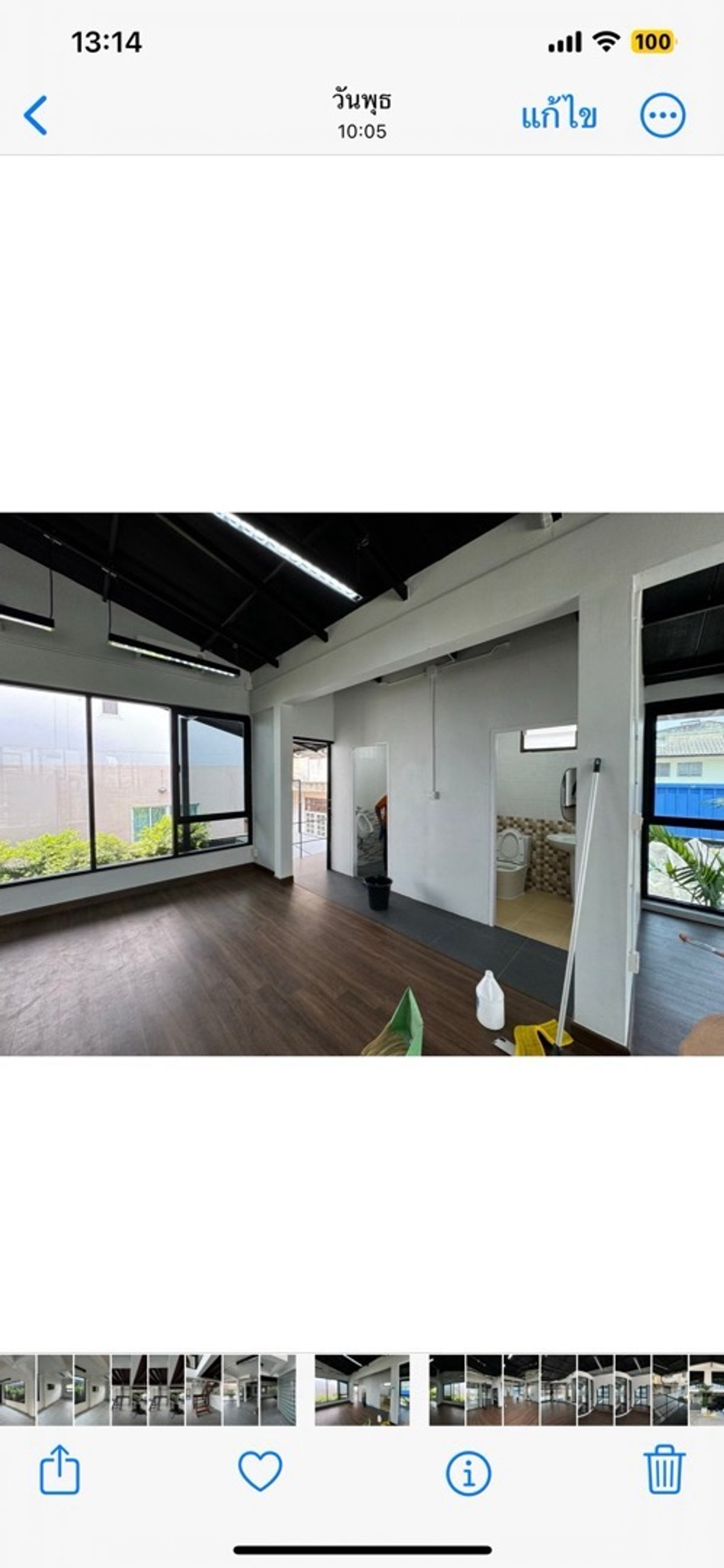 For RentHome OfficeRatchadapisek, Huaikwang, Suttisan : 💙Building Ratchada-Sutthisan-Huai Khwang 520 square meters for rent, furnished. 2-story building, land area 100 square meters, parking for 12 cars🚗