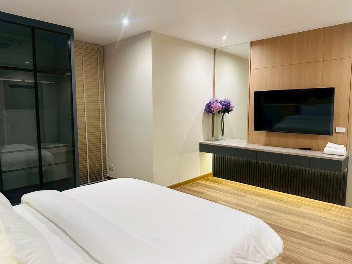 For RentPattaya, Bangsaen, Chonburi : Luxurious pool villa house for rent Near Jomtien Beach, Pattaya