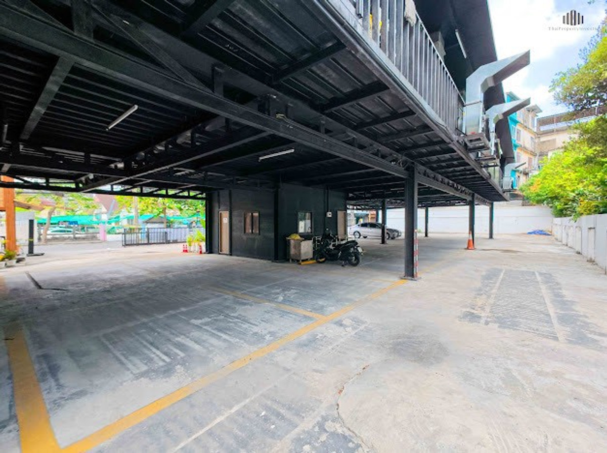 ขายร้านค้า/ตลาดนัดปิ่นเกล้า จรัญสนิทวงศ์ : พร้อมรับฟังทุกข้อเสนอ!!! สามารถดำเนินกิจการต่อได้ทันที ขายสิ่งปลูกสร้างพร้อมร้านอาหาร(ปิ้งย่าง) 503 ตารางเมตร ต้นซอยจรัญสนิทวงศ์ 32 พร้อมสัญญาเช่าระยะยาว 18 ปี บนที่ดิน 256 ตารางวา ราคาพิเศษ!!