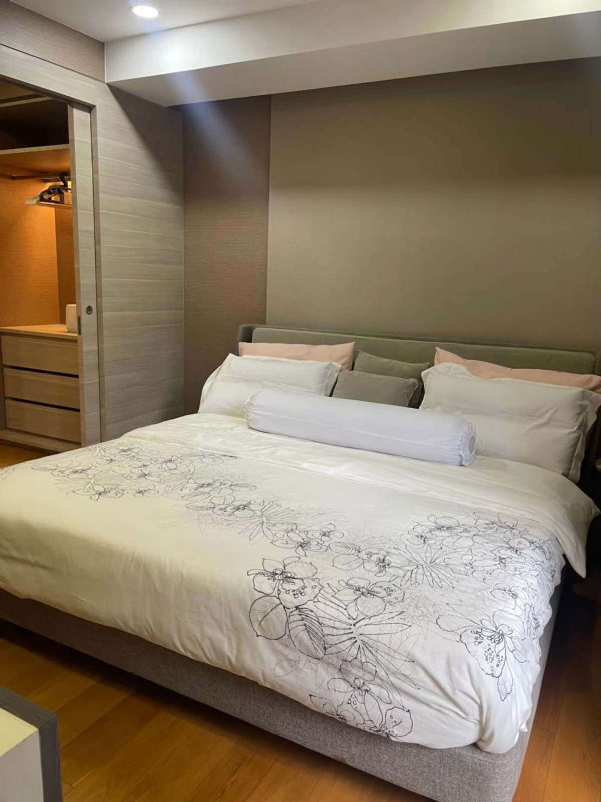 ให้เช่าคอนโดวิทยุ ชิดลม หลังสวน : for rent Klass langsuan 1 bed super deal✅⭐️