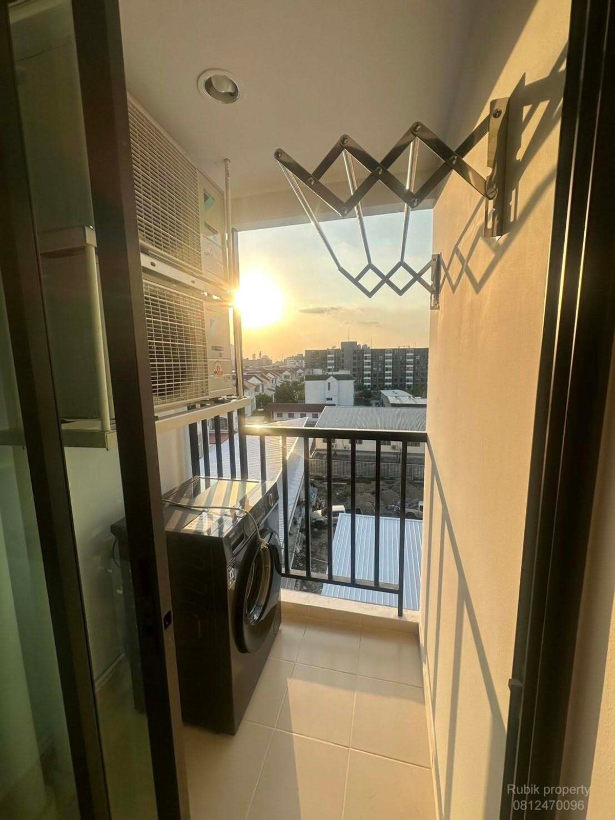 For RentCondoKasetsart, Ratchayothin : 🏙 **Condo for rent HI Kaset–Senanikhom Station (Phahonyothin 34)** RB1833, new room, never rented out, location near BTS Senanikom 🚄✨