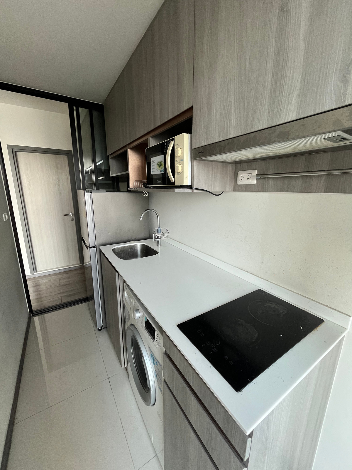 ให้เช่าคอนโดบางนา แบริ่ง ลาซาล : ไนท์บริดจ์ คอลลาจ สุขุมวิท 107 | ชั้นสูง ใกล้ BTS แบริ่ง 10,000 บาท / เดือน