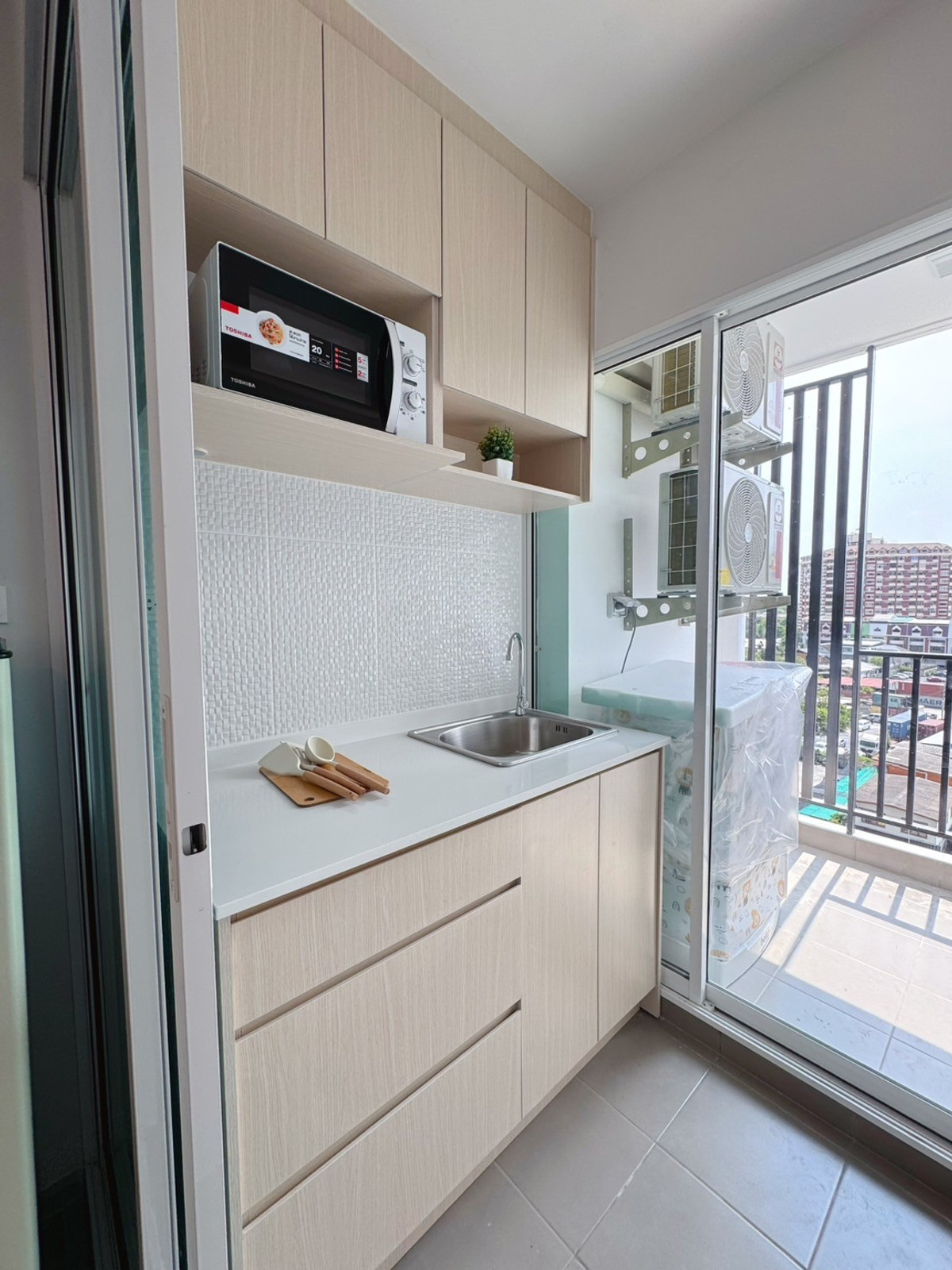 For RentCondoBangna, Bearing, Lasalle : 💥ST-7587💥Regent home bangna👉Line : @seecondo