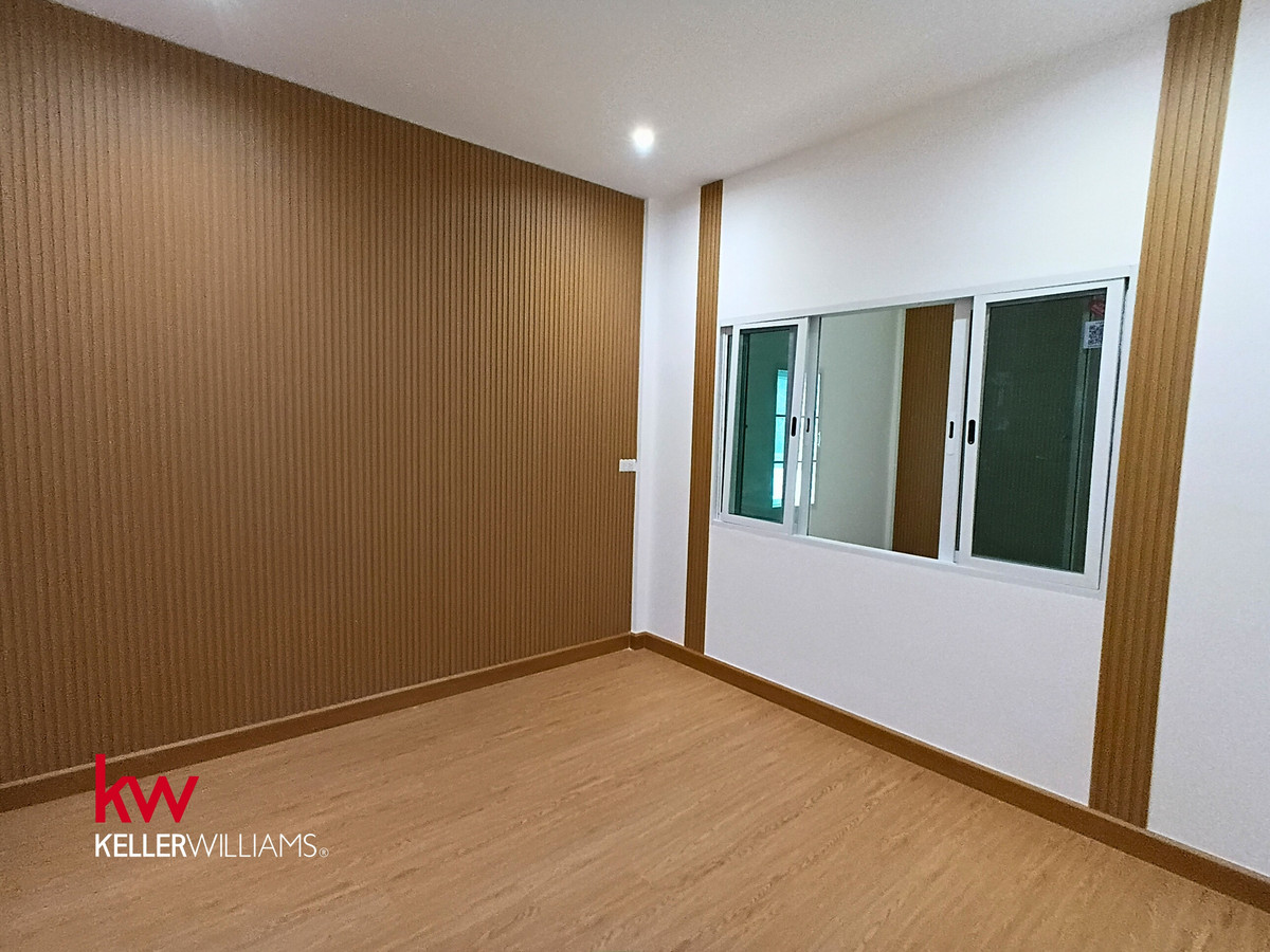 ขายทาวน์โฮมปิ่นเกล้า จรัญสนิทวงศ์ : ✨ [ขาย] ทาวน์โฮม 2 ชั้น รีโนเวทใหม่สไตล์มินิมอล | ซอยจรัญฯ 35 ใกล้ MRT ไฟฉาย