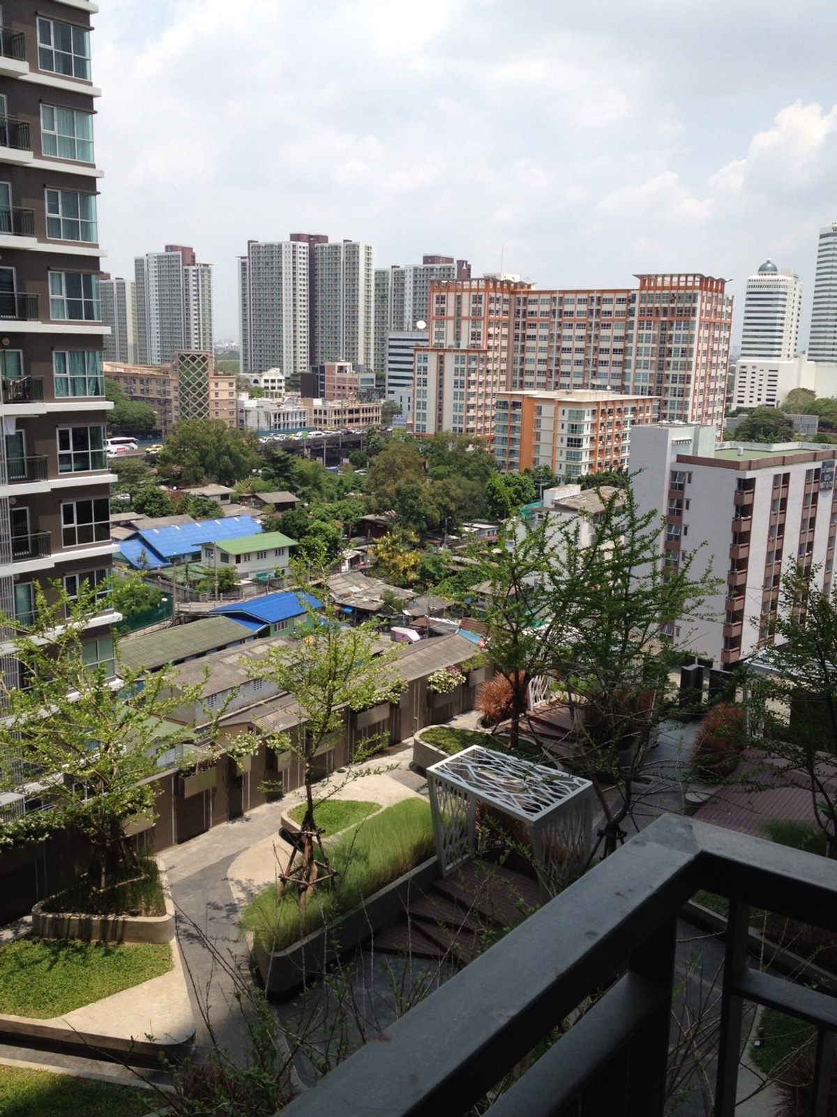 For RentCondoRama9, Petchburi, RCA : !! Beautiful room for rent, Condo Aspire Rama 9, near MRT Rama 9.