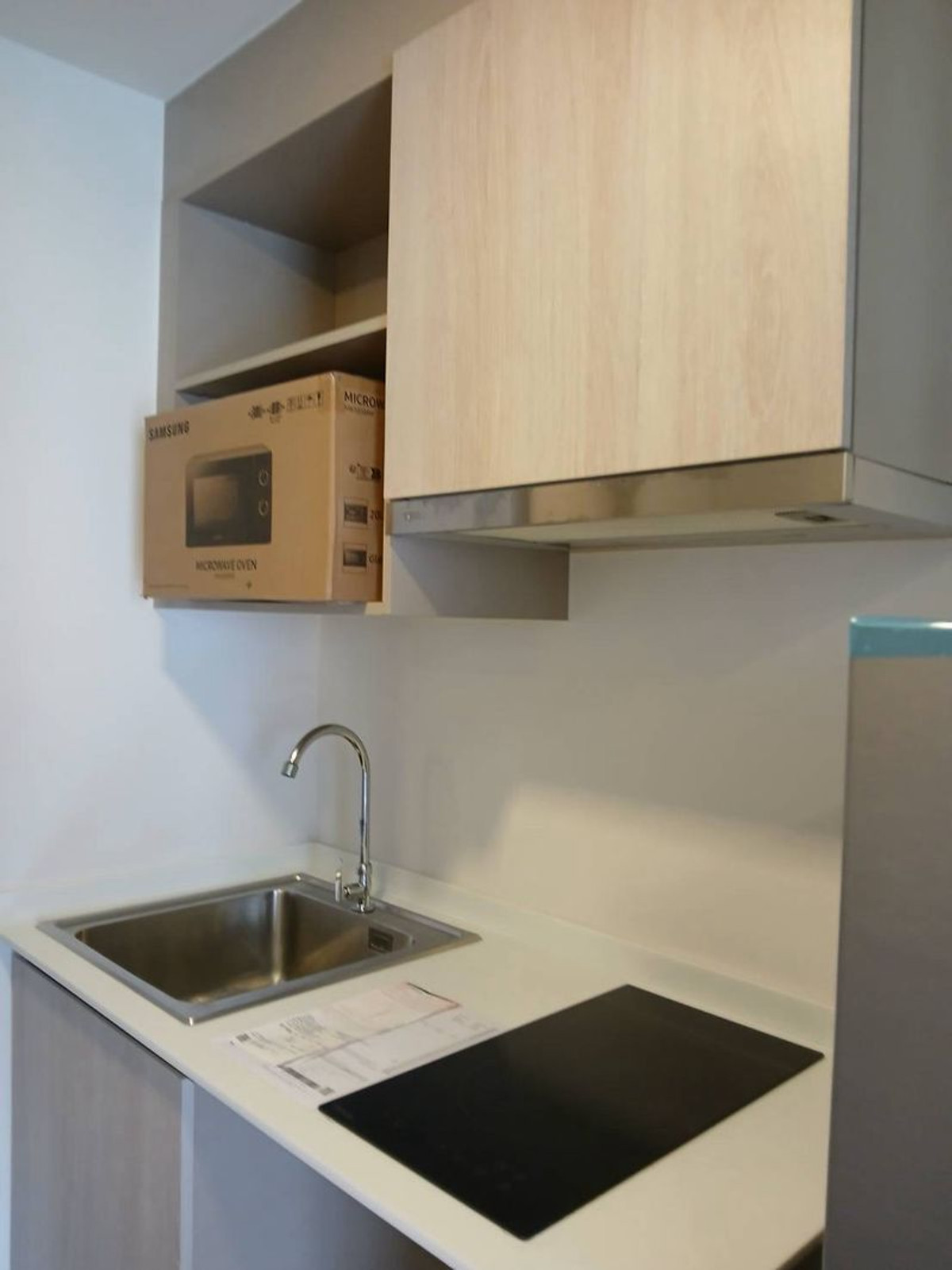 ให้เช่าคอนโดลาดกระบัง สุวรรณภูมิ : ให้เช่าห้องใหม่กิ๊ก D condo air ดี คอนโด แอร์ ลาดกระบัง ตึกA ใกล้สนามบินสุวรรณภูมิ #วิวสระว่ายน้ำ #มีสระว่ายน้ำ #ระเบียงตะวันออก 