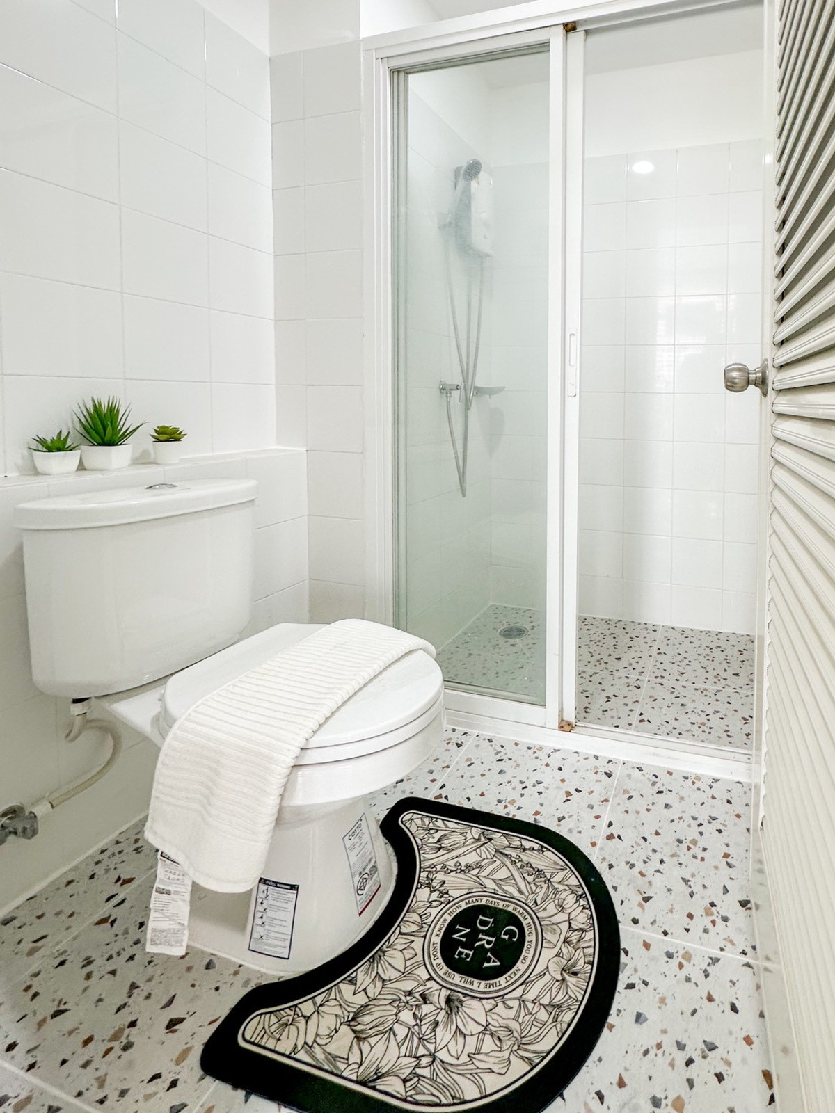 ขายคอนโดโชคชัย4 ลาดพร้าว71 : 🔥 The Tree ลาดพร้าว-วังหิน แต่งใหม่กริ๊บ✨ ชั้น 8 วิวโล่ง ลมดี อยู่แล้วรวย ตกแต่งเสร็จ 🧳 หิ้วกระเป๋ามาเลย