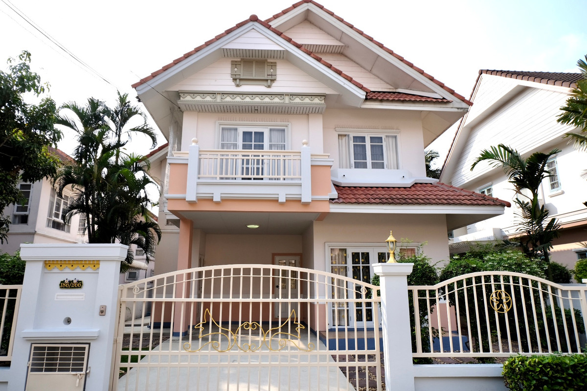 ให้เช่าบ้านมีนบุรี-ร่มเกล้า : บ้านเดี่ยวให้เช่าพร้อมเข้าอยู่ Parkway Chalet รามคำแหง 190