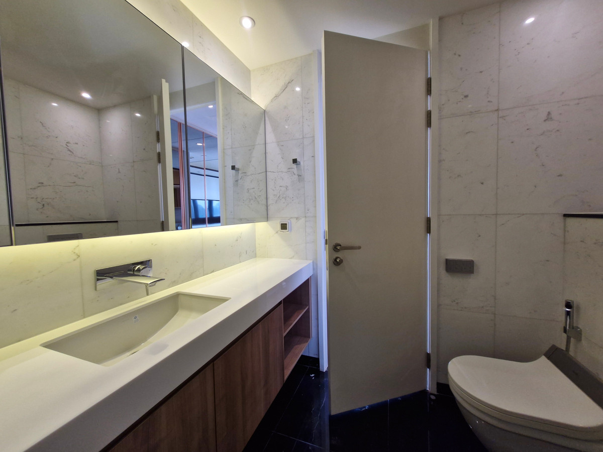 For RentCondoSukhumvit, Asoke, Thonglor : Highlights Unit Pet-friendly condominium close BTS Asoke