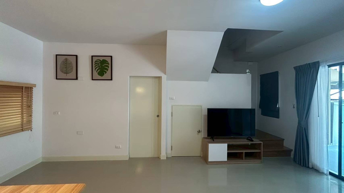 ให้เช่าทาวน์โฮมนวมินทร์ รามอินทรา : ให้เช่าทาวน์โฮม บ้านกลางเมือง รามอินทรา เฟอร์ครบ ใกล้รถไฟฟ้า MRT คู้บอน และแฟชั่นไอซ์แลนด์