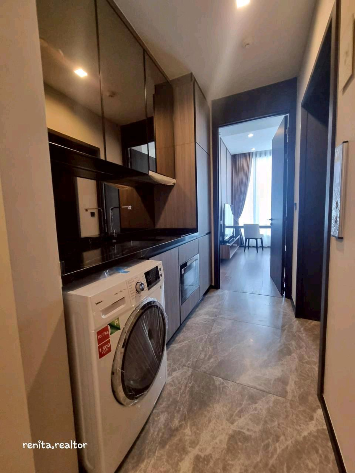 ให้เช่าคอนโดสุขุมวิท อโศก ทองหล่อ : ปล่อยเช่าคอนโดหรู AESTIQ Thonglor – ห้องสวย เลี้ยงสัตว์ได้ (Pet-Friendly) ใจกลางทองหล่อ! 🐾✨48,000 บาท 40 ตรม. 1 นอน