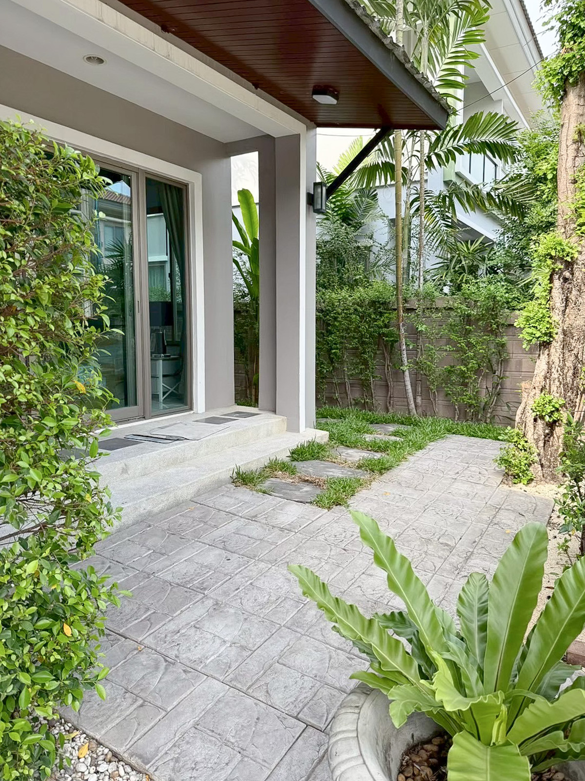 ขายบ้านพัฒนาการ ศรีนครินทร์ : เดอะ แพลนท์ เอสทีค พัฒนาการ 38 / 3 ห้องนอน (ขาย), The Plant Estique Pattanakarn 38 / 3 Bedrooms (FOR SALE) FON160