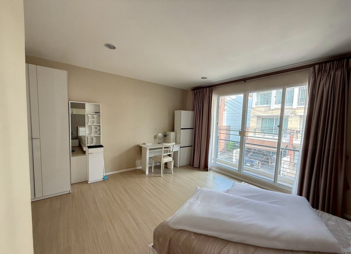 ให้เช่าทาวน์โฮมเกษตร นวมินทร์ ลาดปลาเค้า : #E308🎉010469 ให้เช่าทาวน์โฮม Baan Klang Muang Kaset-Nawamin