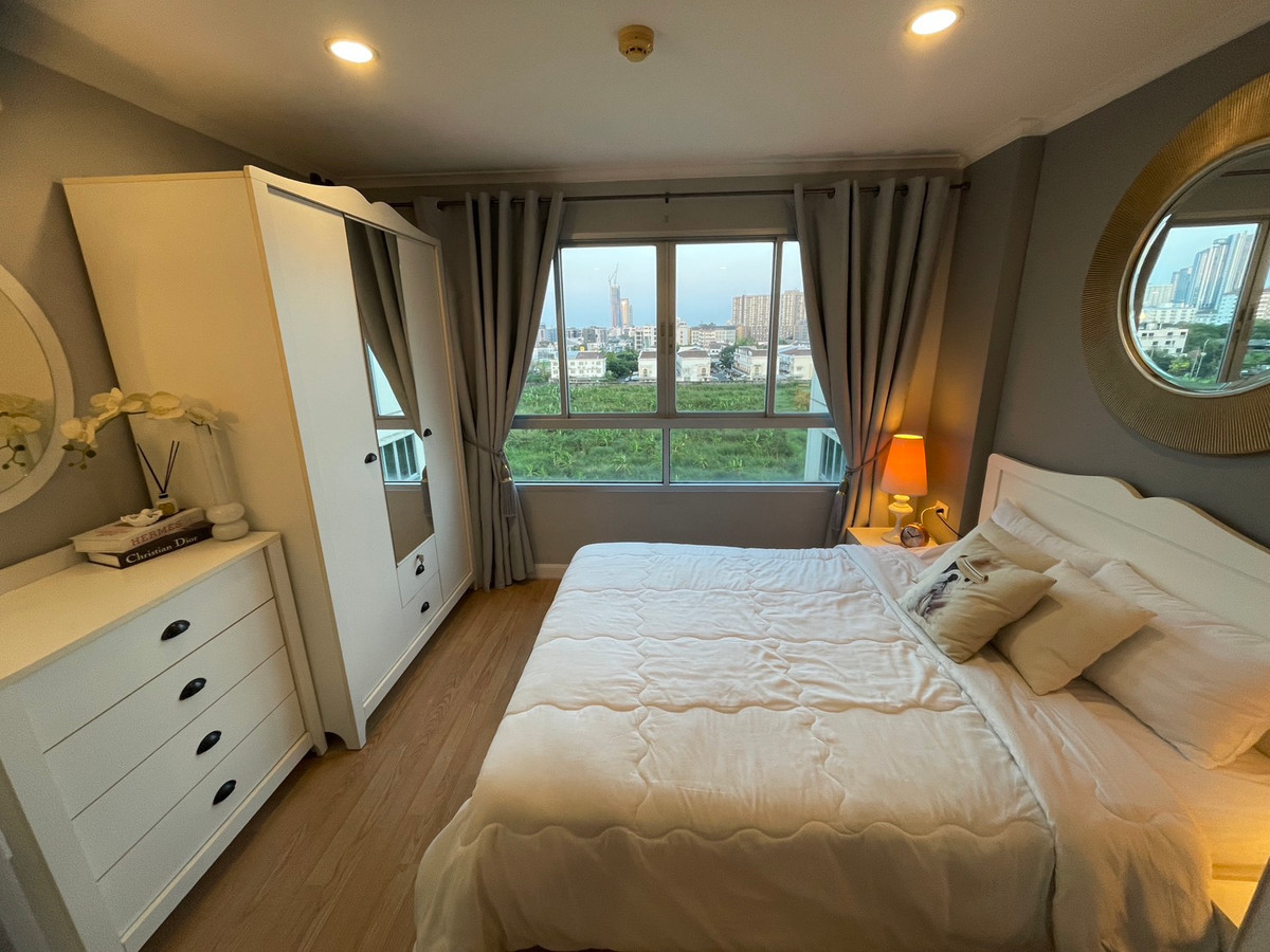 For RentCondoRamkhamhaeng, Hua Mak : Newly renovated condo for rent The room is beautifully decorated as described. Hurry and reserve before the university opens. Lumpini Vill Ramkamhang26 call 0896620022