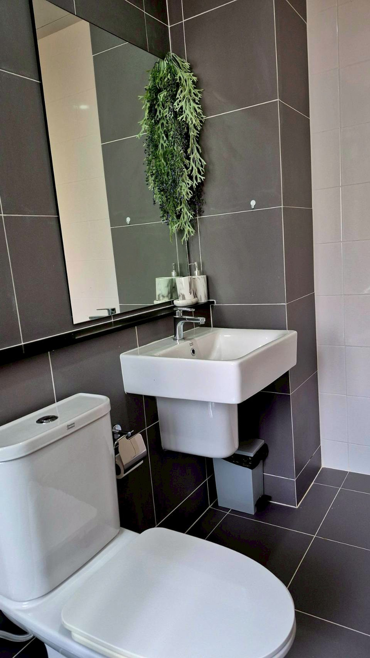 For SaleTownhomeRathburana, Suksawat : Urgent sale, 3-story townhome, decorated and ready to move in. village in the middle of the city Sathorn-Suksawat (AP Project) Soi Suksawat 39