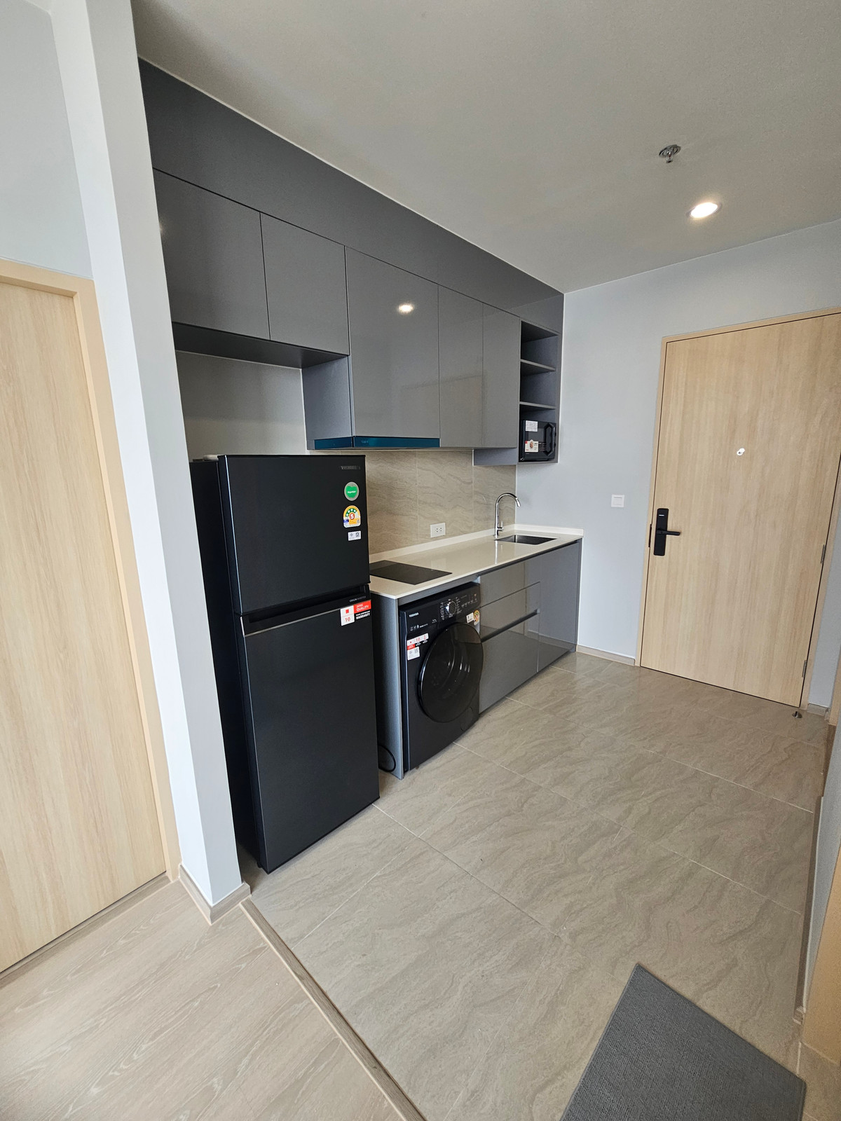 For RentCondoOnnut, Udomsuk : Beautiful room, high view, 2 bedrooms, near BTS Punnawithi, ready to move in immediately, special price!! Free common fees