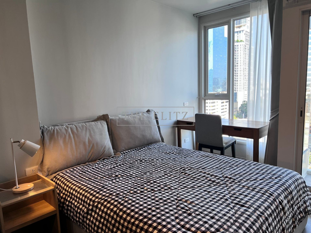 For RentCondoSukhumvit, Asoke, Thonglor : ✨ A green oasis in the heart of Sukhumvit, Culture Thonglor, an eco-friendly condo with beautiful gardens and a sky swimming pool with panoramic views.