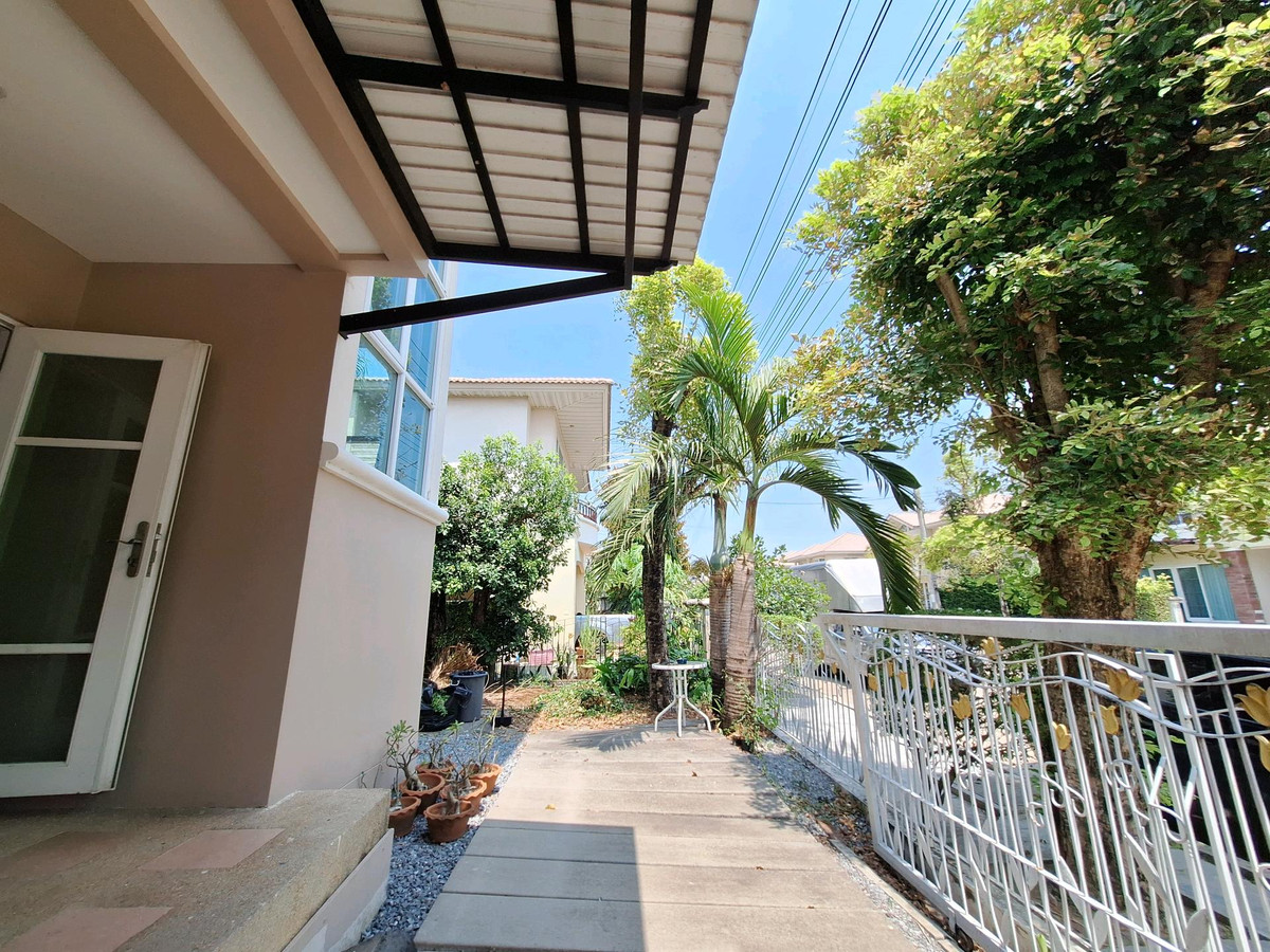 ให้เช่าบ้านมีนบุรี-ร่มเกล้า : บ้านเช่าร่มเกล้า ศุภาลัย พาร์ควิลล์ ร่มเกล้าสุวรรณภูมิ มีนบุรี 67 ตร.ว. 3 นอน ติดถนนร่มเกล้า เข้ามาเพียง 250 เมตร