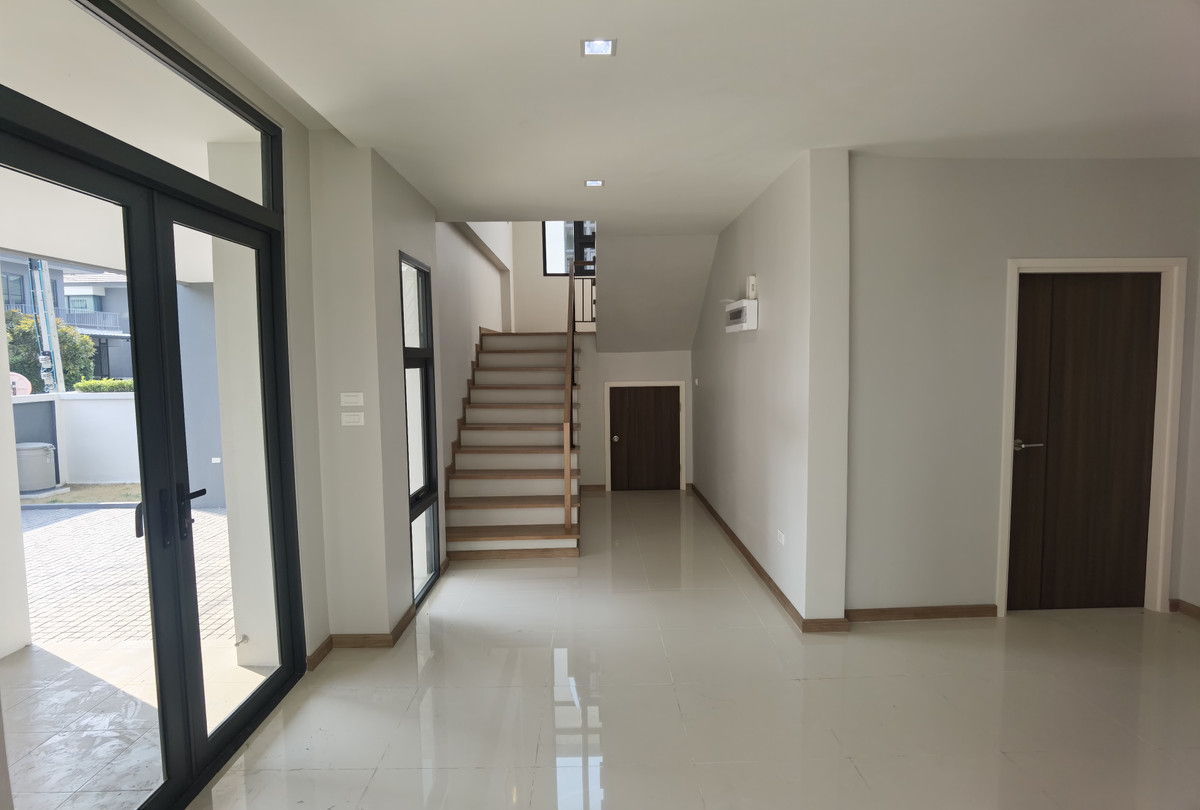 ขายบ้านนนทบุรี บางใหญ่ บางบัวทอง : [ขายขาดทุน 3 ล้าน!] บ้านเดี่ยวหลังใหญ่ ซื่อตรง พรีเมี่ยม บางบัวทอง-340 สภาพมือหนึ่ง 106 ตร.ว. ใกล้เซ็นทรัลเวสต์เกต คุ้มที่สุดในย่าน! 