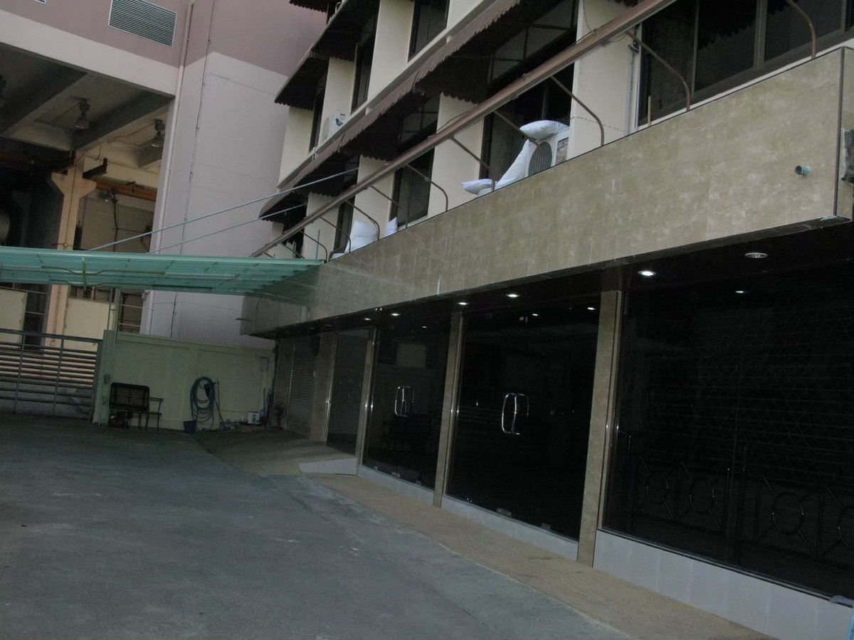 ขายสำนักงานสุขุมวิท อโศก ทองหล่อ :  ขายด่วน! อาคารพาณิชย์ 5 คูหา ทำเลทองสุขุมวิท 24